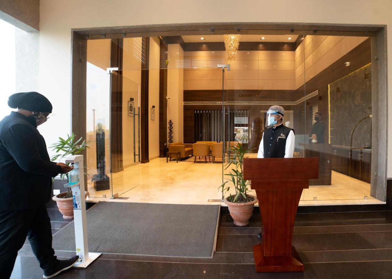 Hotel Rajhans Abhinandan โบปาล ภายนอก รูปภาพ