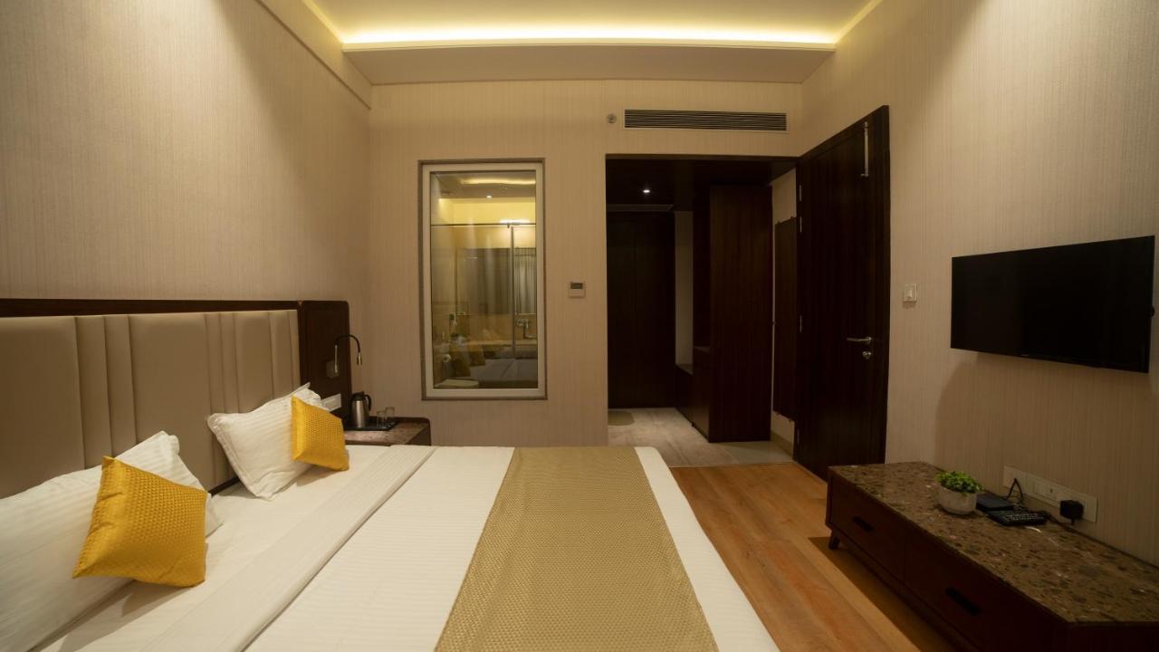 Hotel Rajhans Abhinandan โบปาล ภายนอก รูปภาพ