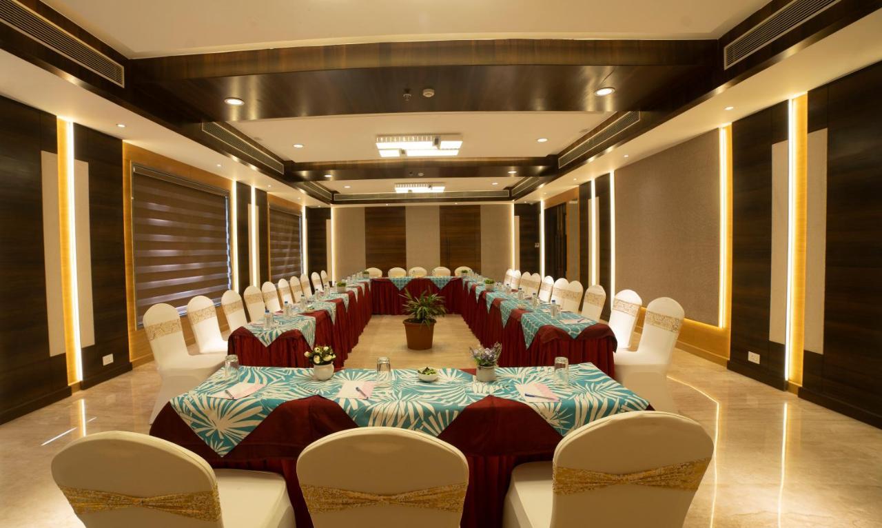 Hotel Rajhans Abhinandan โบปาล ภายนอก รูปภาพ