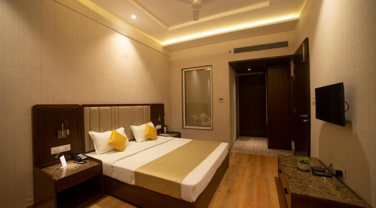 Hotel Rajhans Abhinandan โบปาล ภายนอก รูปภาพ